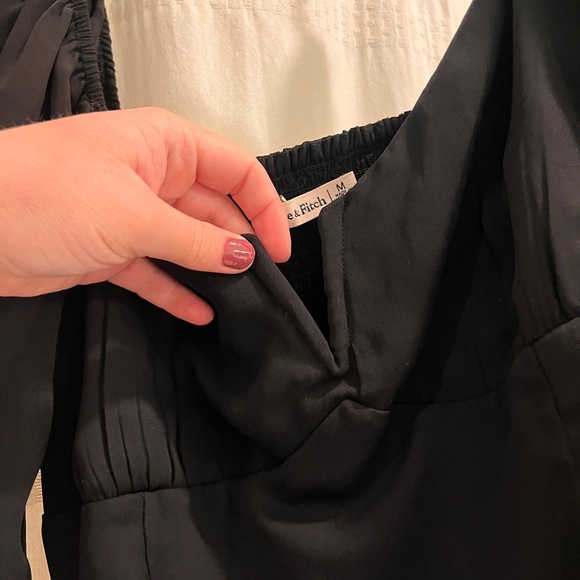 Abercrombie structured v neck puff sleeve going out crop top - Picture 3 of 4